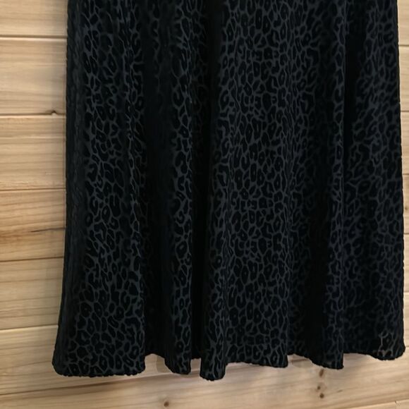 Adrianna Papell Size 12 Velvet Leopard Print Black High Neck Mini Dress - Picture 8 of 16
